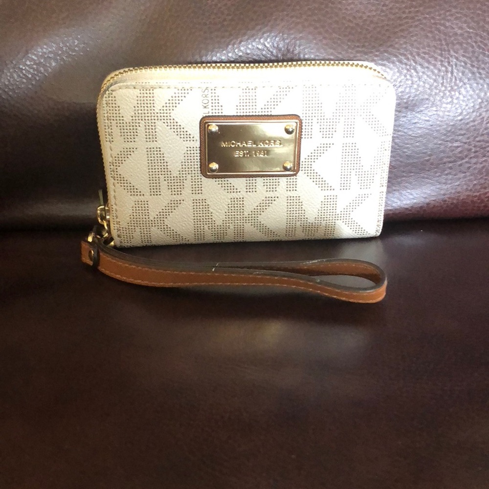 **4th of July Sale** MK Wallet